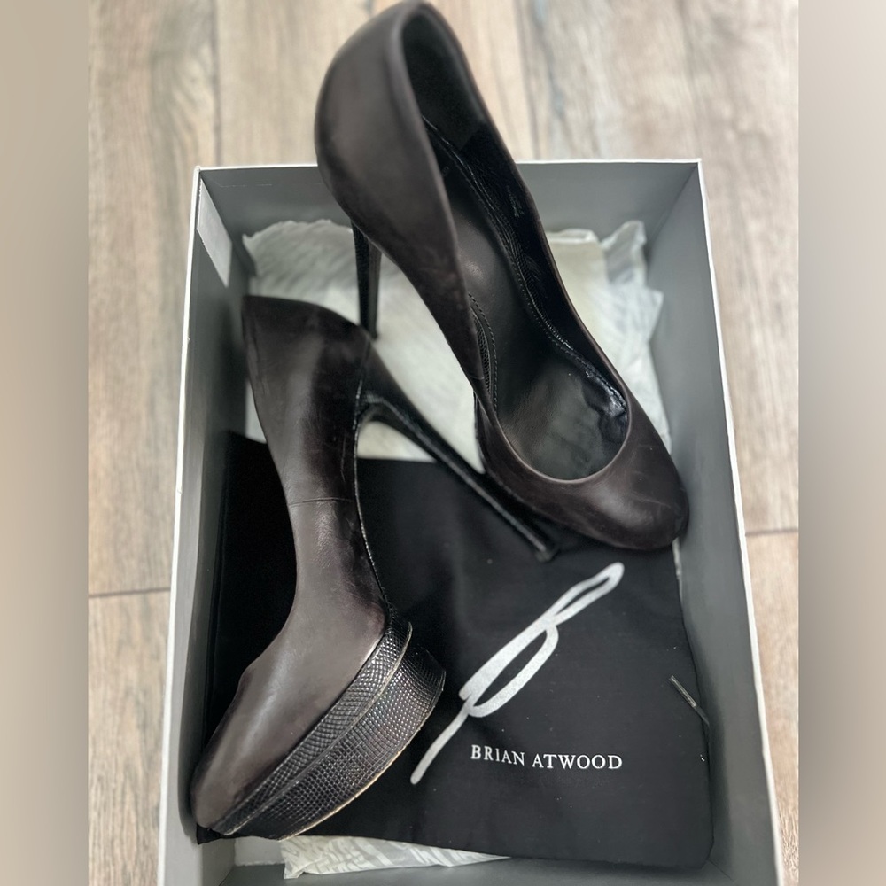 Brian Atwood B Fontaine High Heel Pump - Black / Lizard - size 8